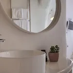 The Globe * Fira (Santorini)