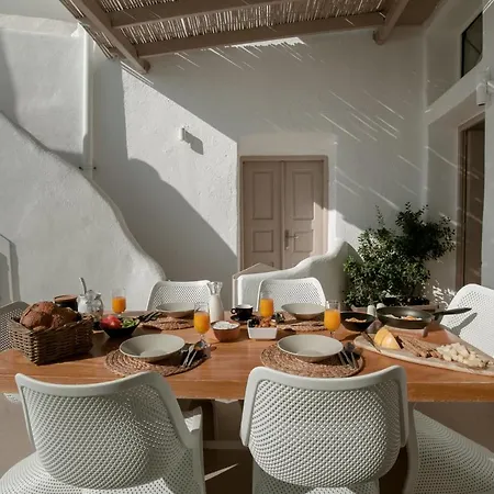 Casa de Férias The Globe Fira (Santorini)