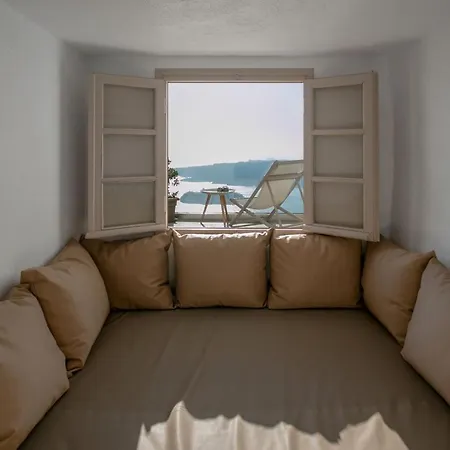 Casa de Férias The Globe Fira (Santorini)